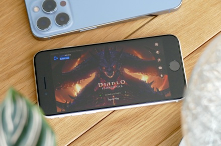 Diablo Immortal on the iPhone SE is held back by one thing, but it’s not the screen